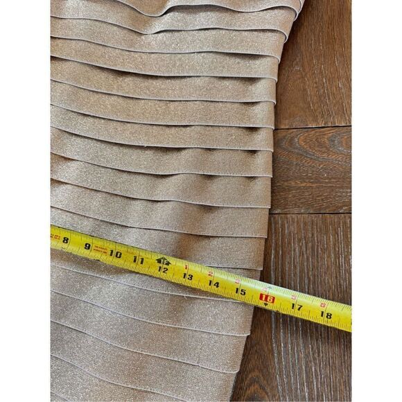 Sherri Hill Gold Tiered Stretch Mini Dress, Size 6 - Picture 13 of 14